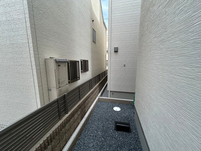 物件内観写真14　(室内からの展望)