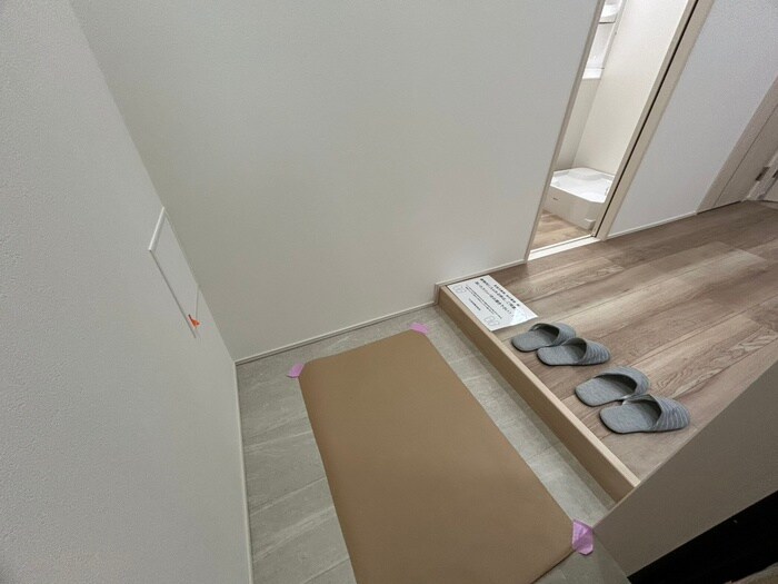 物件内観写真15　(玄関)