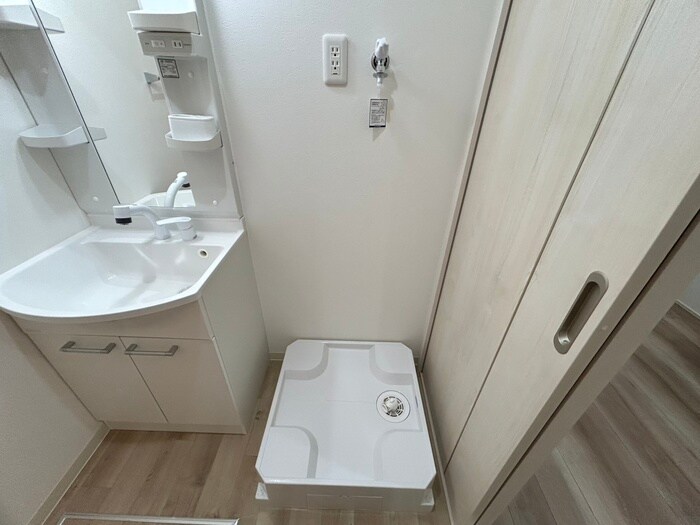 物件内観写真16　(洗濯機置場)