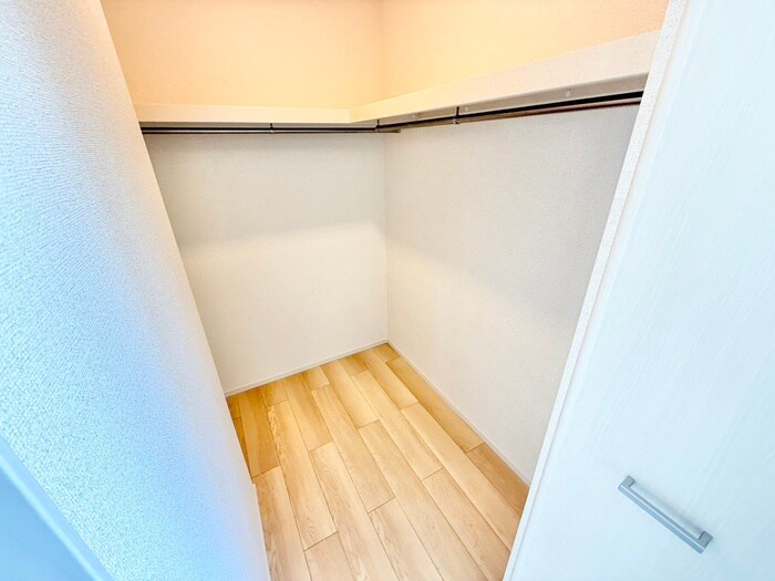 物件内観写真16　(収納)