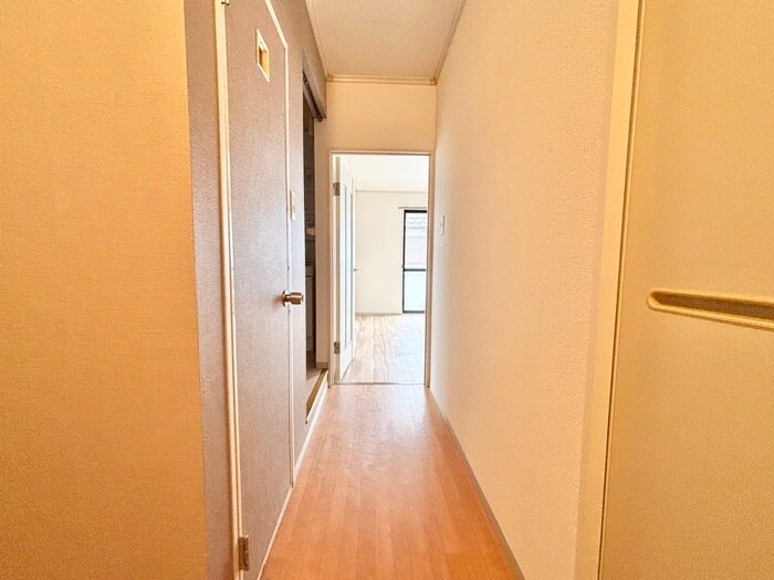 物件内観写真18　(廊下)
