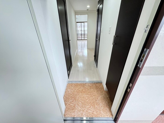 物件内観写真14　(玄関)