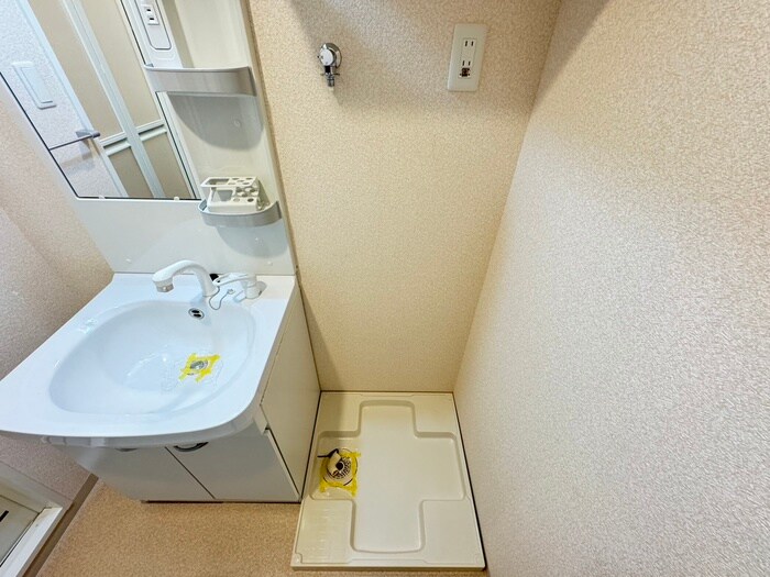 物件内観写真20　(洗濯機置場)