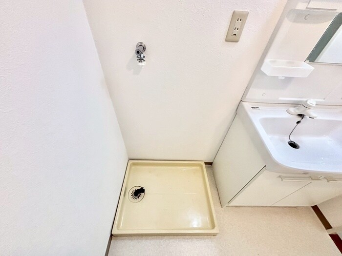 物件内観写真13　(洗濯機置場)