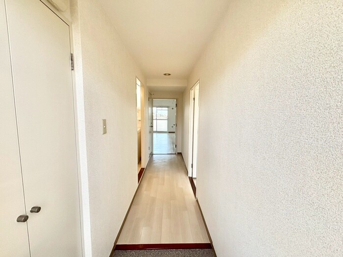 物件内観写真17　(廊下)