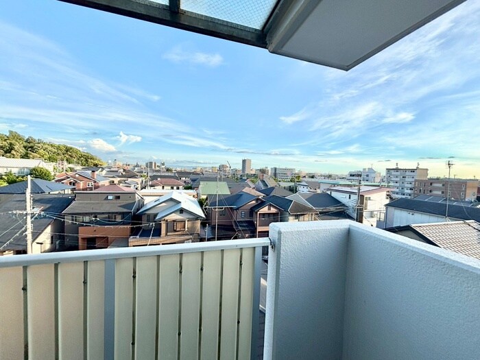 物件内観写真22　(室内からの展望)