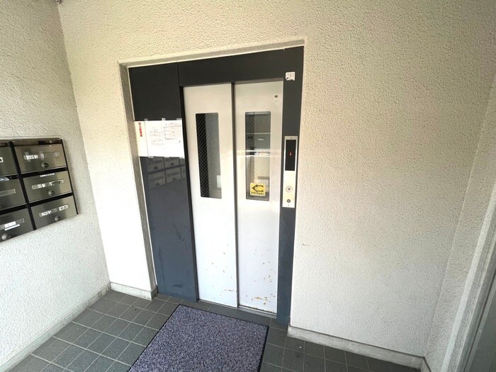 物件外観写真6　(建物設備)