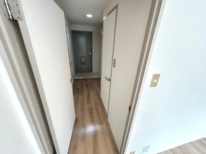 物件内観写真18　(廊下)