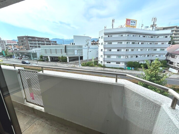 物件内観写真20　(室内からの展望)