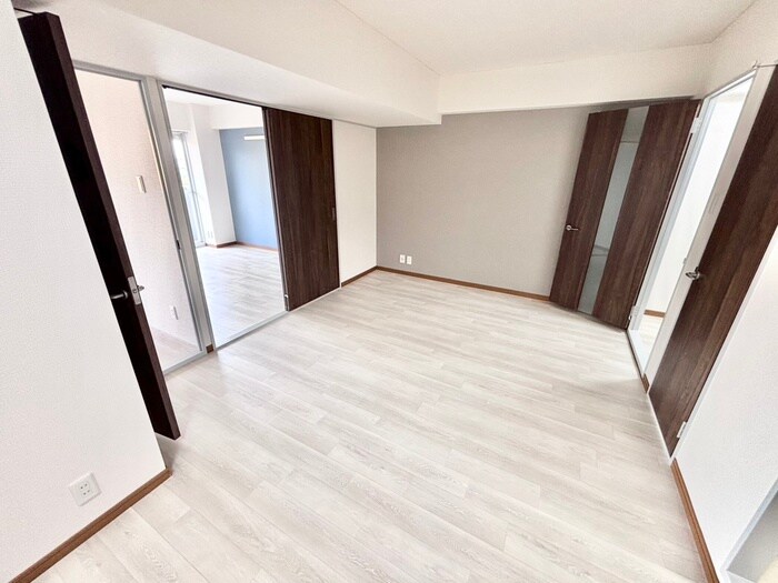 物件内観写真12　(洗濯機置場)