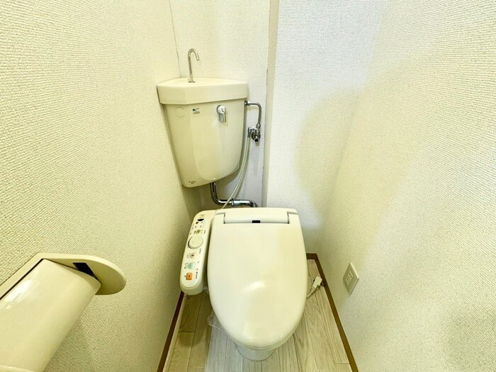 物件内観写真8　(トイレ)