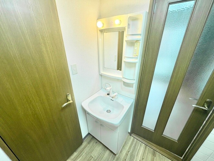 物件内観写真10　(洗面)