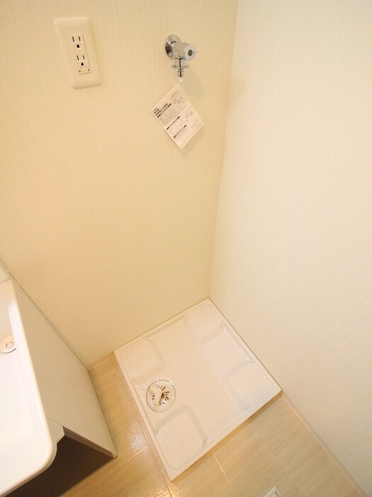 物件内観写真15　(洗濯機置場)