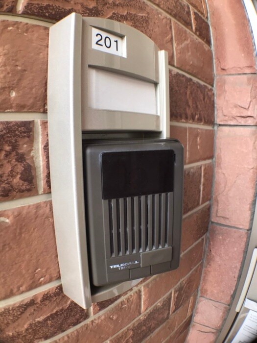 物件外観写真6　(エントランス部分)