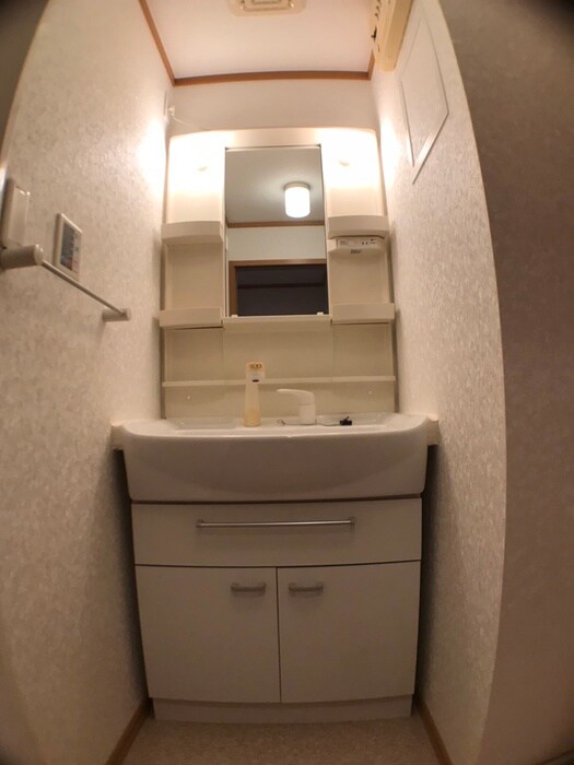 物件内観写真10　(洗面)