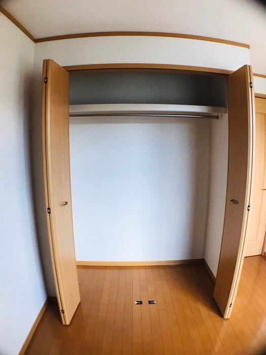 物件内観写真12　(収納)
