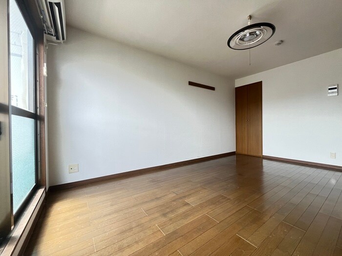 物件内観写真13　(居室)