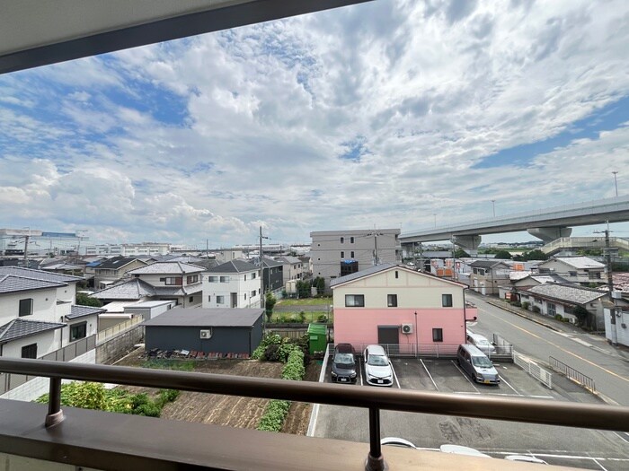 物件内観写真22　(室内からの展望)