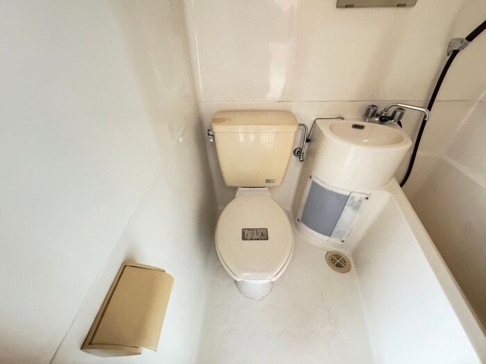 物件内観写真11　(トイレ)