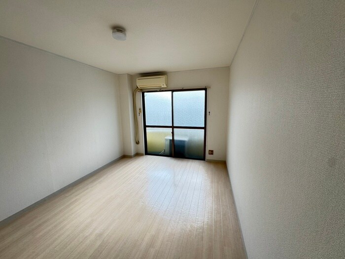 物件内観写真18　(居室)