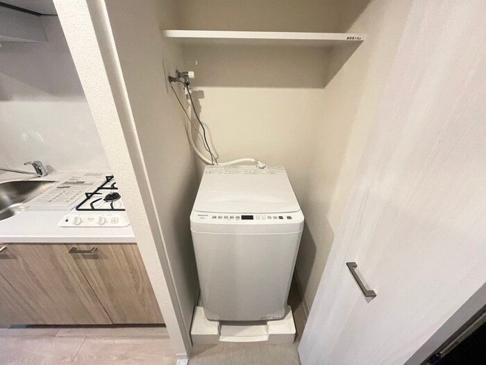 物件内観写真12　(洗濯機置場)