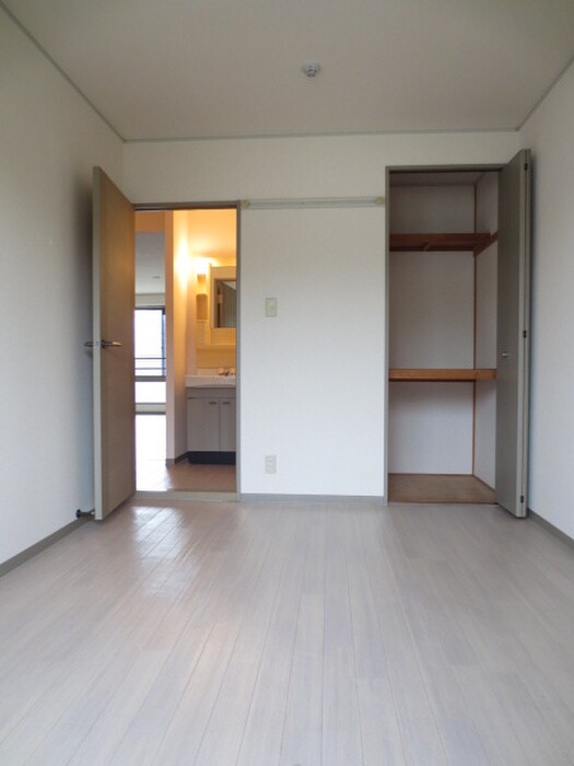 物件内観写真11　(居室)