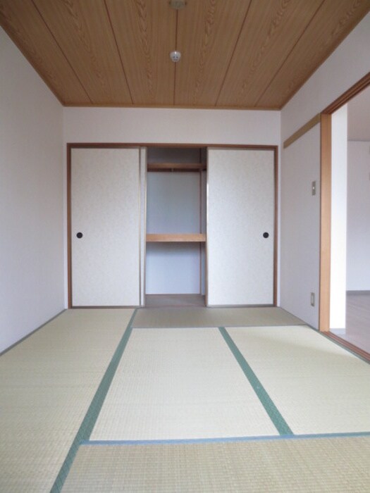 物件内観写真12　(居室)