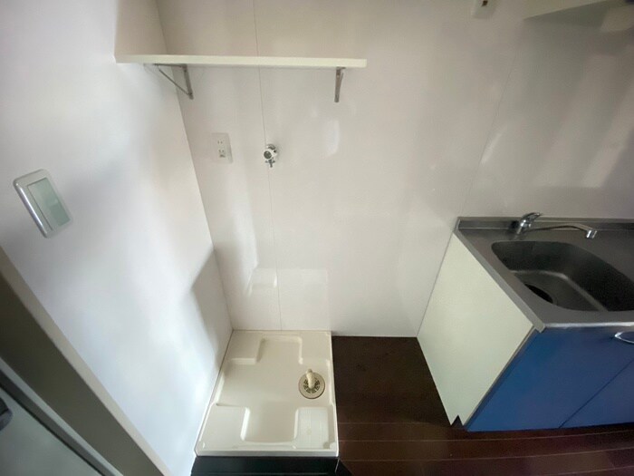 物件内観写真17　(洗濯機置場)