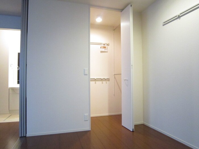 物件内観写真11　(収納)