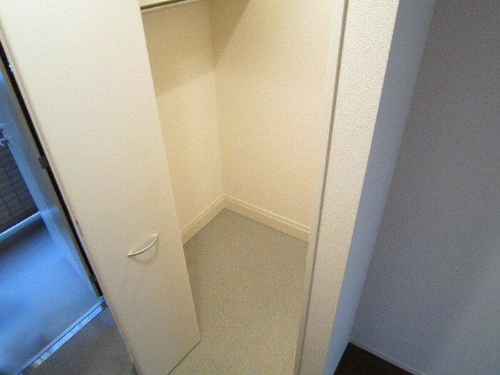 物件内観写真15　(収納)