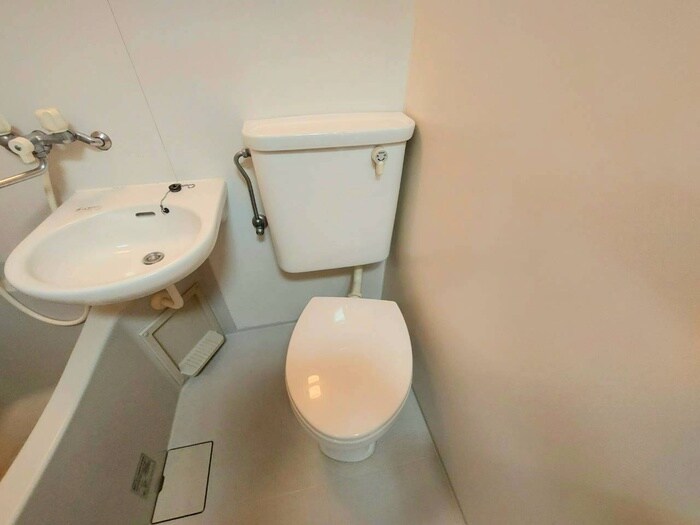 物件内観写真11　(トイレ)