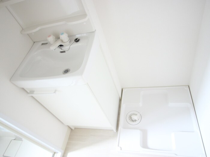 物件内観写真8　(洗濯機置場)