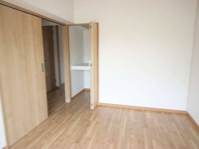 物件内観写真14　(居室)