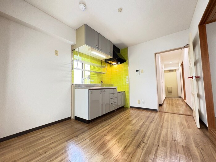 物件内観写真9　(居室)