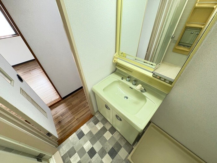 物件内観写真11　(洗面)