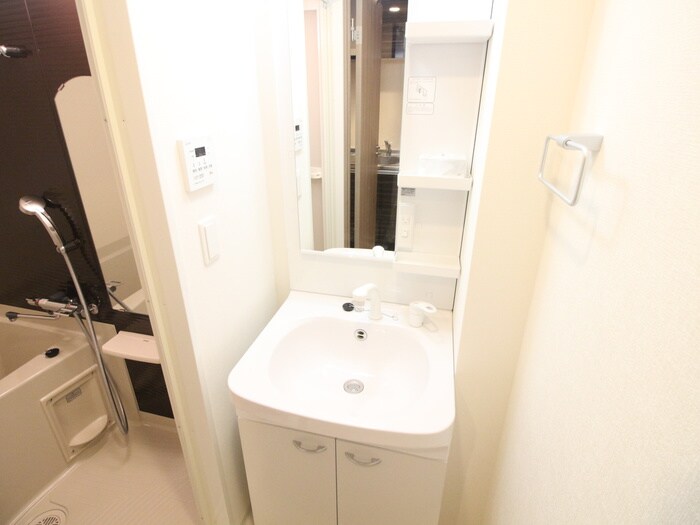 物件内観写真11　(洗面)