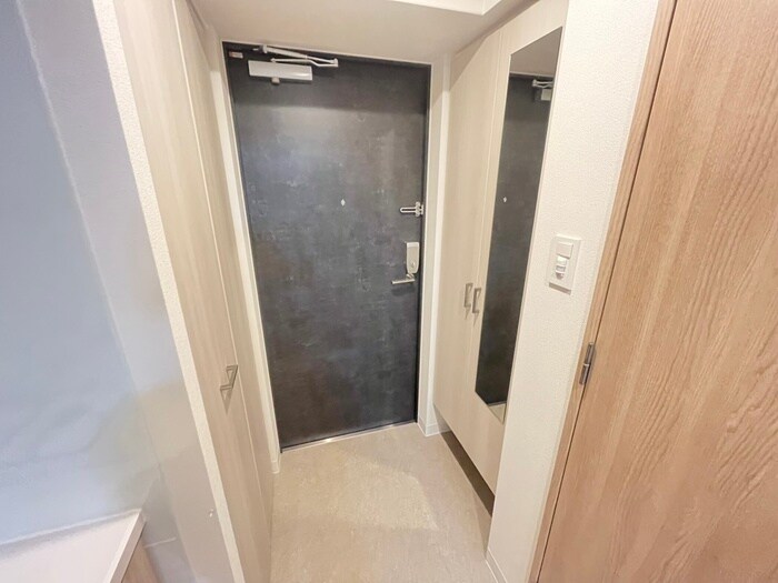 物件内観写真15　(玄関)