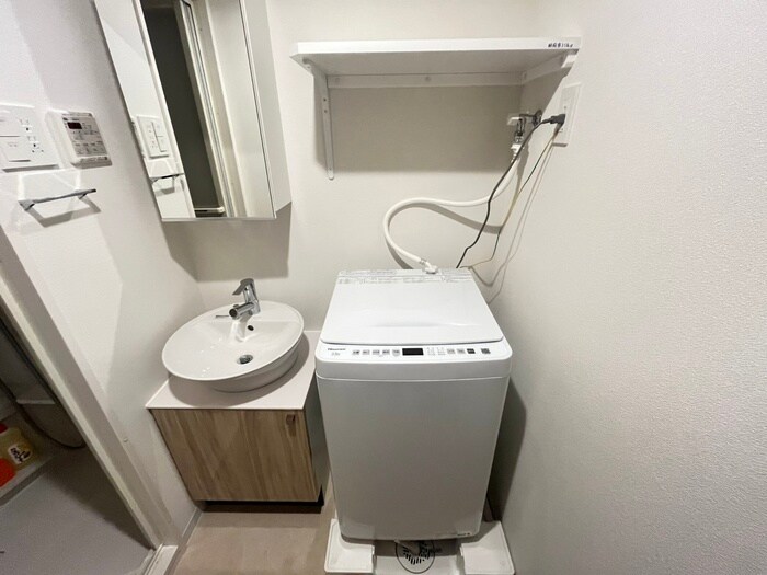 物件内観写真12　(洗濯機置場)