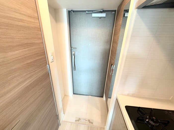 物件内観写真7　(玄関)