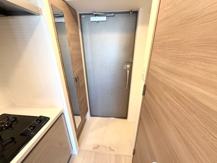 物件内観写真7　(玄関)