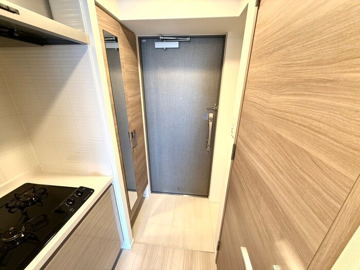 物件内観写真7　(玄関)