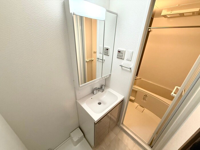 物件内観写真8　(洗面)