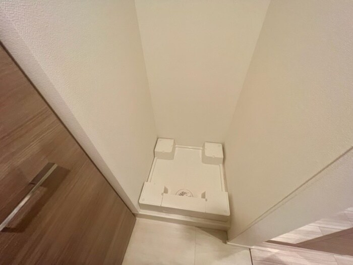 物件内観写真10　(洗濯機置場)