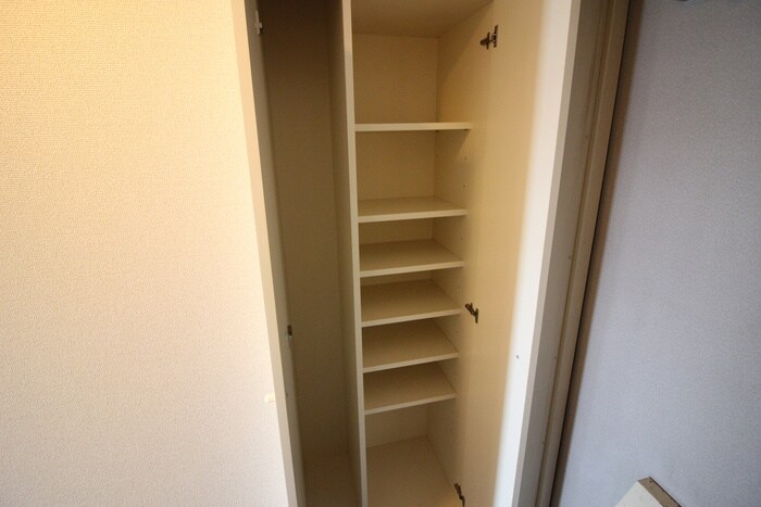 物件内観写真8　(靴箱)