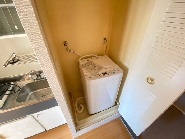 物件内観写真13　(洗濯機置場)