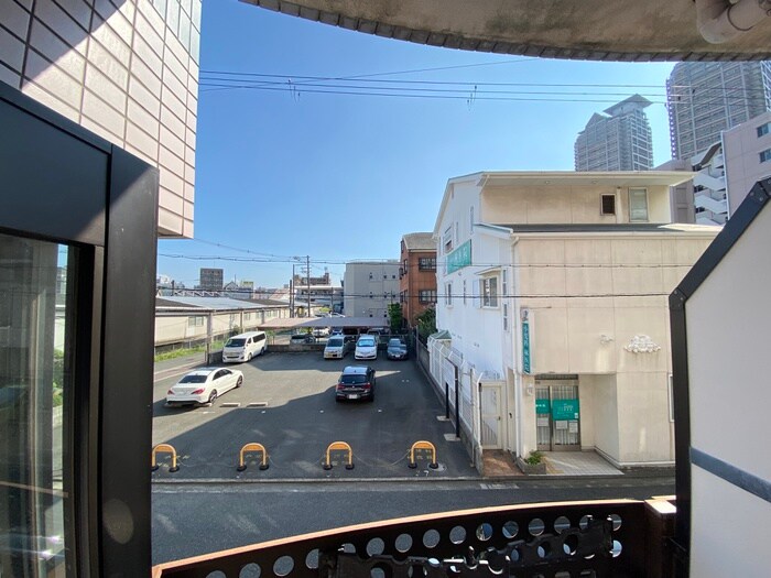 物件内観写真16　(室内からの展望)