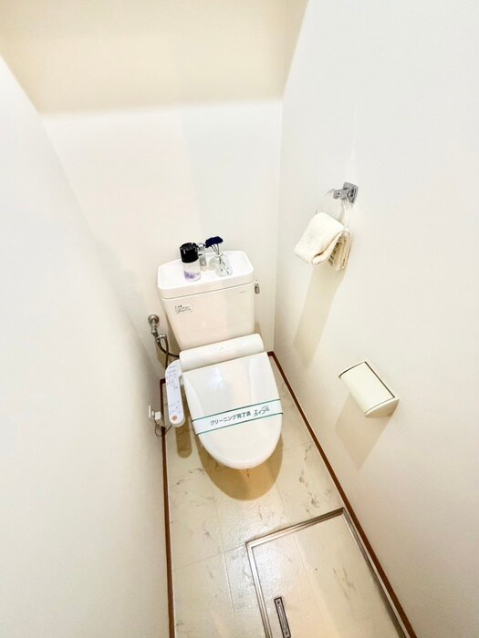 物件内観写真8　(トイレ)