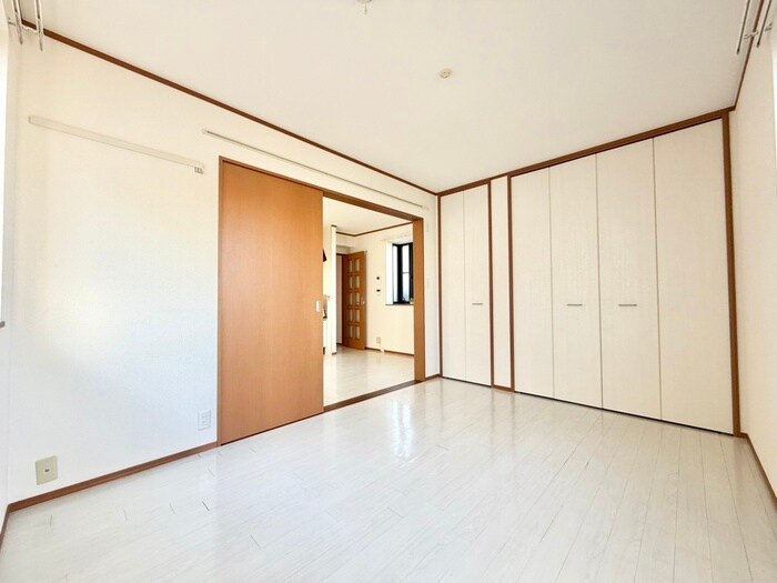 物件内観写真13　(居室)