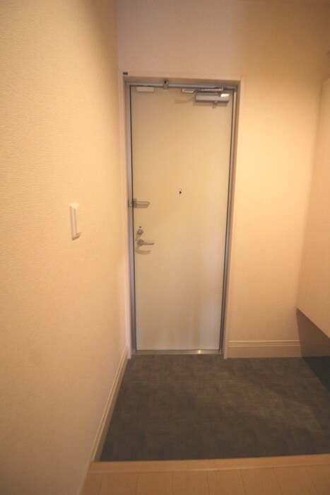 物件内観写真19　(玄関)