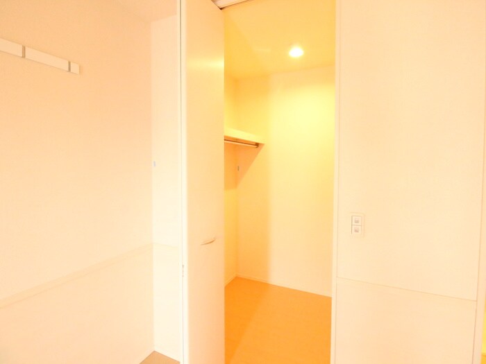 物件内観写真15　(収納)